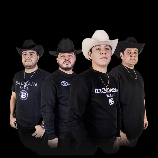 Los Nuevos Ilegales — Photo